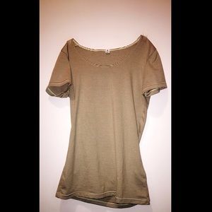 Beige and brown striped tee shirt